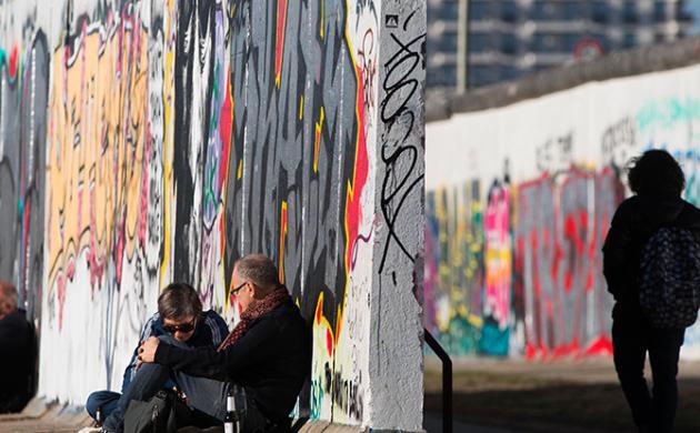 Berlin Wall: 