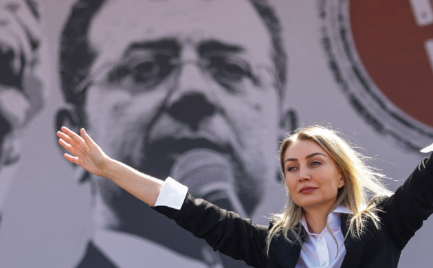 Turkey : A Crisis of Legitimacy and Massive Social Mobilization in a Regional Power