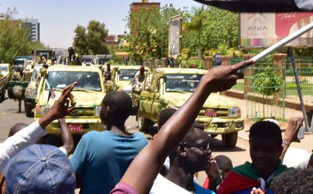 La rue soudanaise défie ses dirigeants