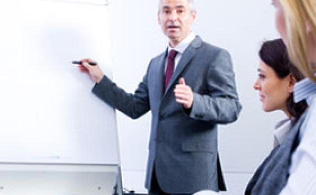 Favoriser l’emploi des seniors… par la sanction ?