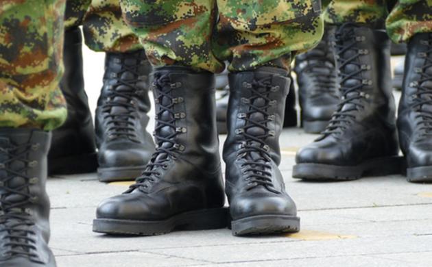 Les ambiguïtés du projet de service national universel. Interview de Nicolas Baverez.