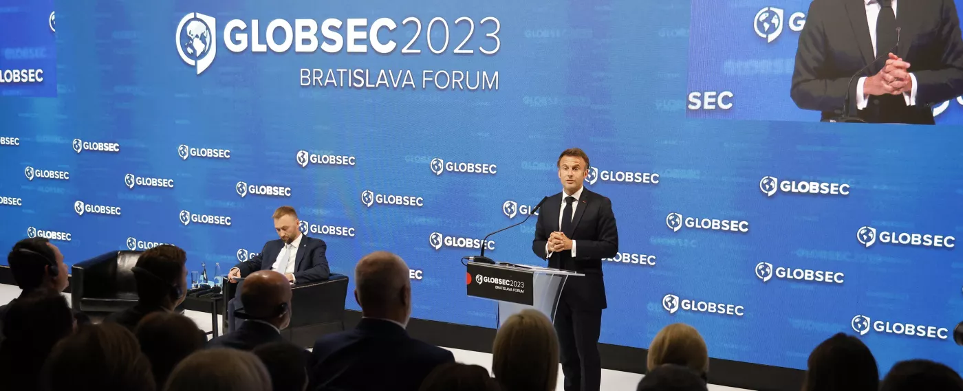 [Le monde vu d'ailleurs] - Le discours d'Emmanuel Macron à Bratislava - Humilité stratégique et ambition européenne 