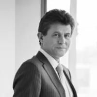 "Par manque de courage et de vision, notre pays décroche" : Henri de Castries