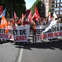 Retraites : le conclave se referme, la jeunesse reste à la porte