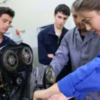 Favoriser l’apprentissage pour lutter contre le chômage des jeunes