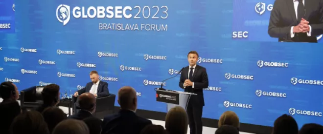 [Le monde vu d'ailleurs] - Le discours d'Emmanuel Macron à Bratislava - Humilité stratégique et ambition européenne 